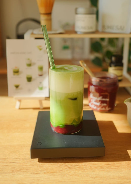 Frambozen vanille matcha latte